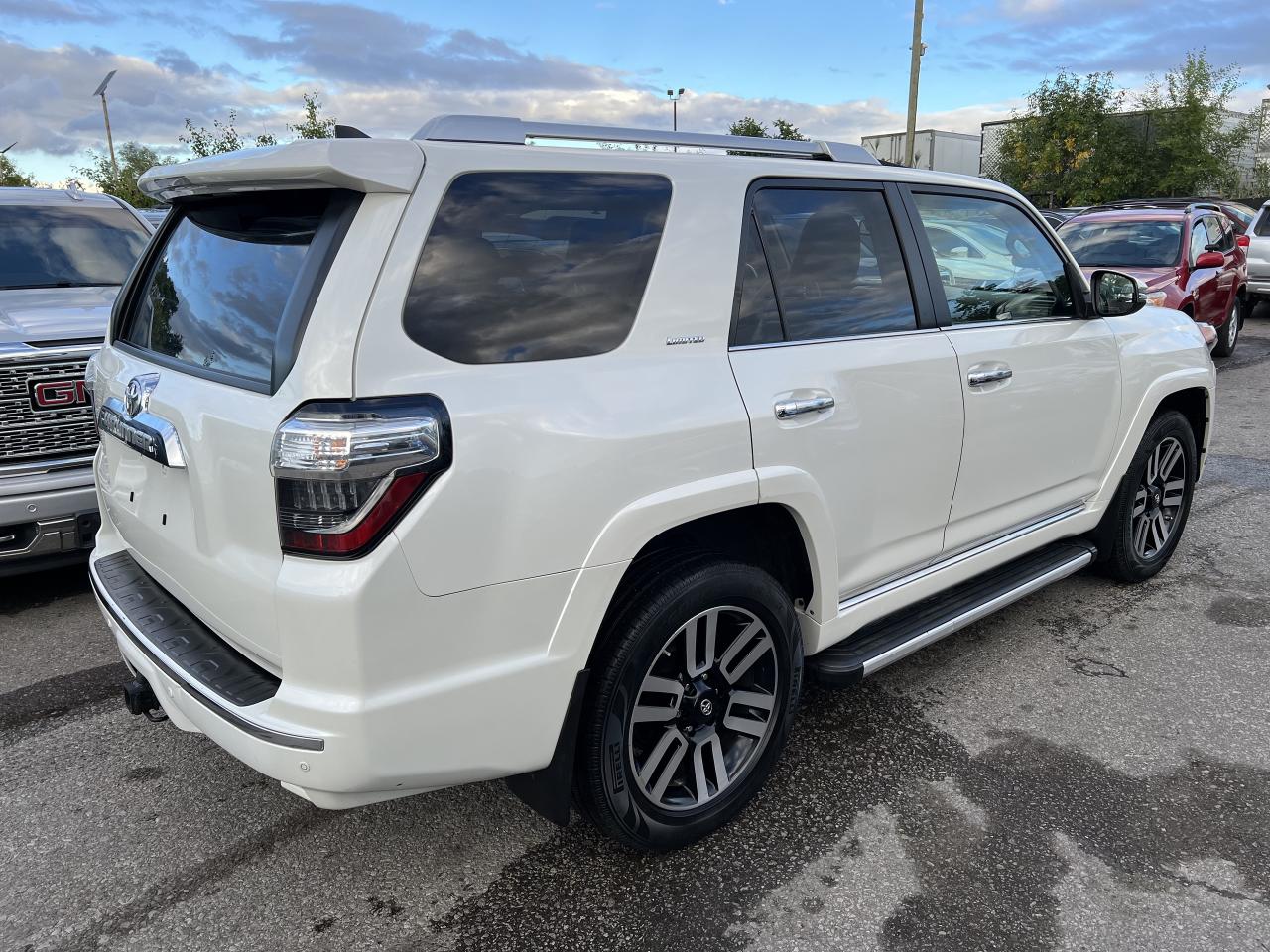 2017 Toyota 4Runner Limited Photo4
