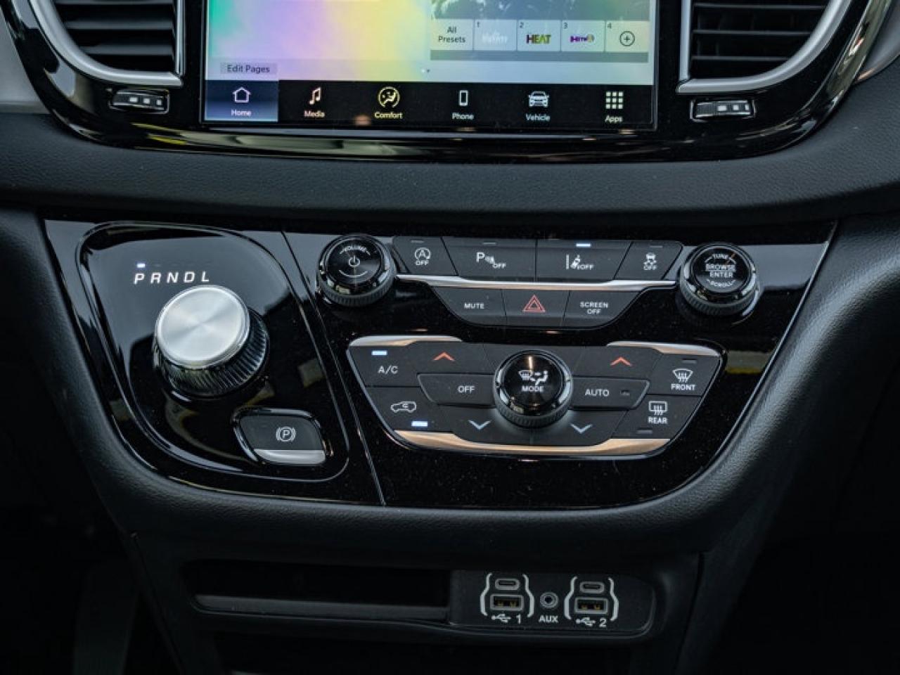 2026 Dodge Grand Caravan SXT Photo