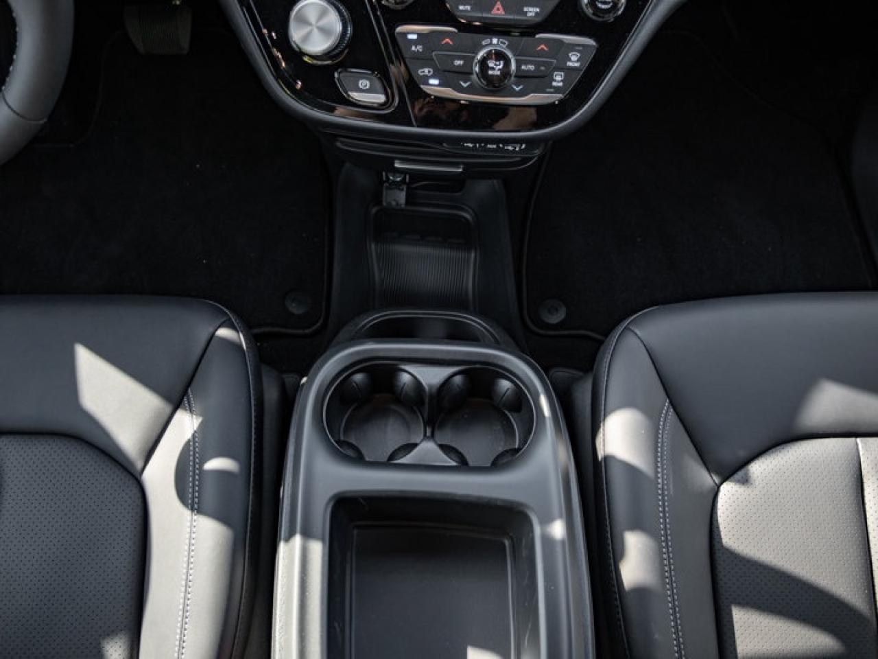 2026 Dodge Grand Caravan SXT Photo