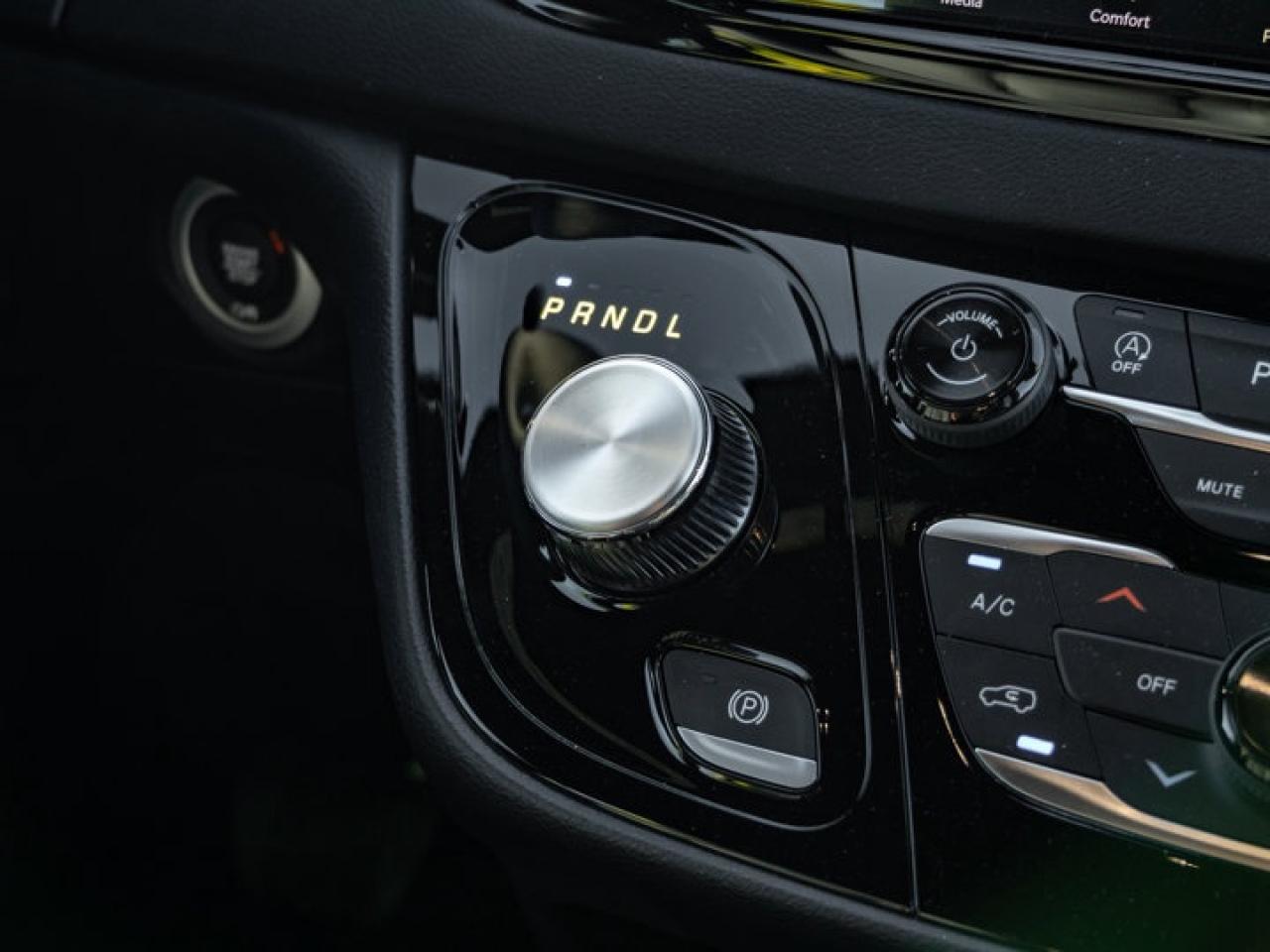 2026 Dodge Grand Caravan SXT Photo