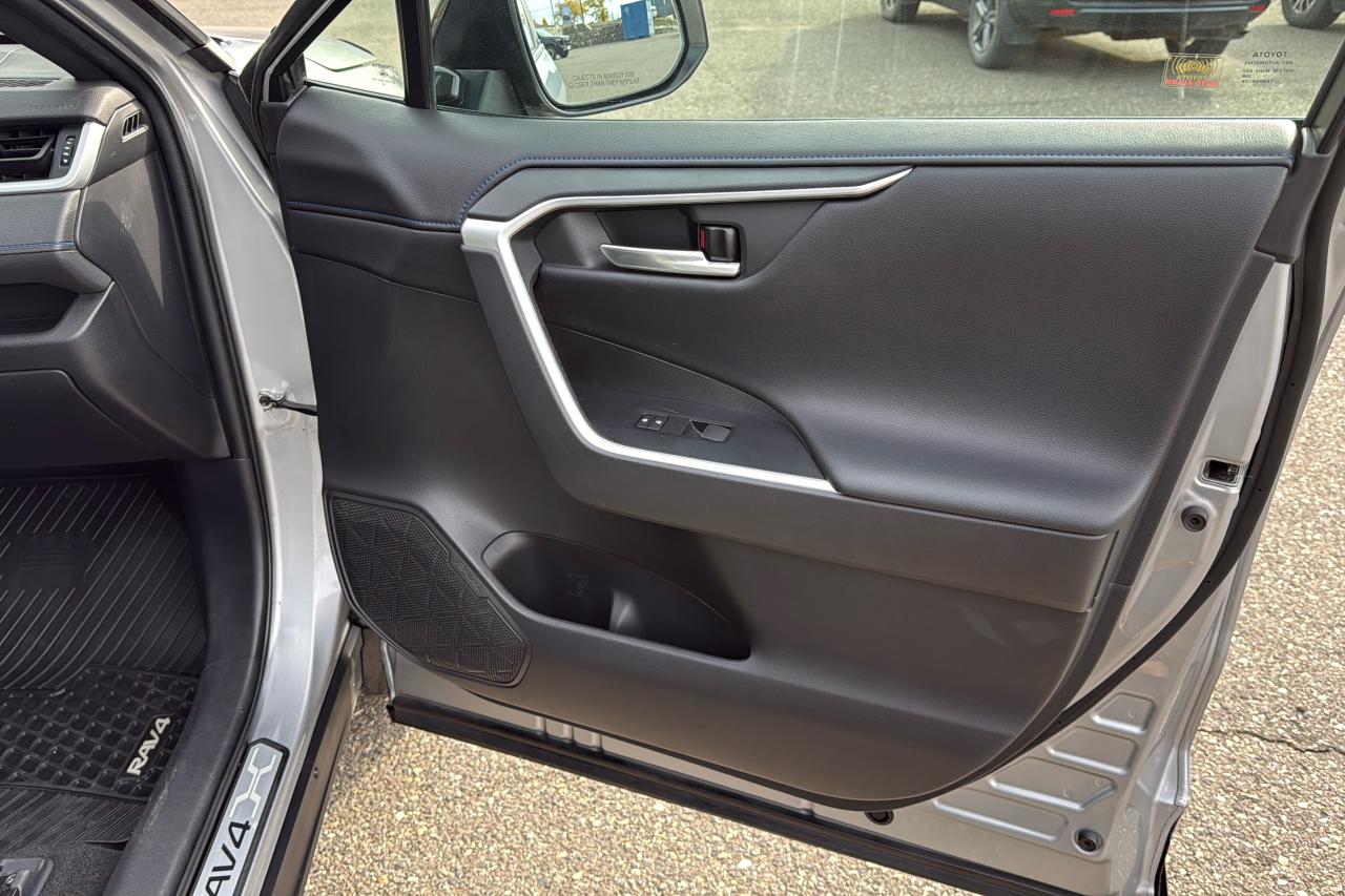 2021 Toyota RAV4 XSE Technology Package Photo