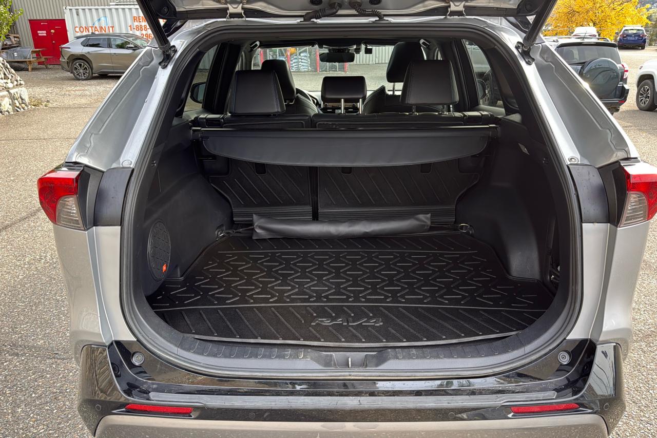 2021 Toyota RAV4 XSE Technology Package Photo