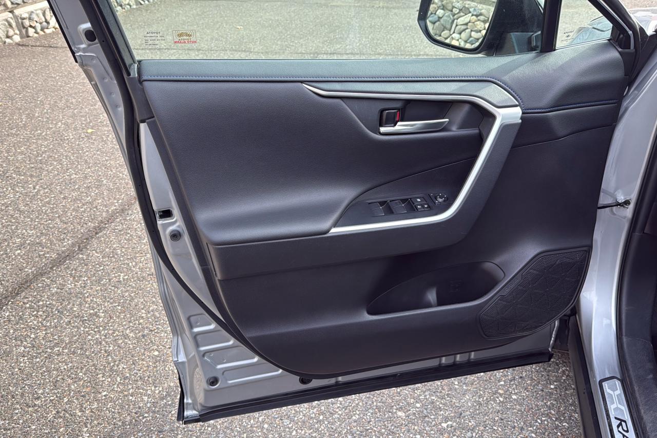 2021 Toyota RAV4 XSE Technology Package Photo