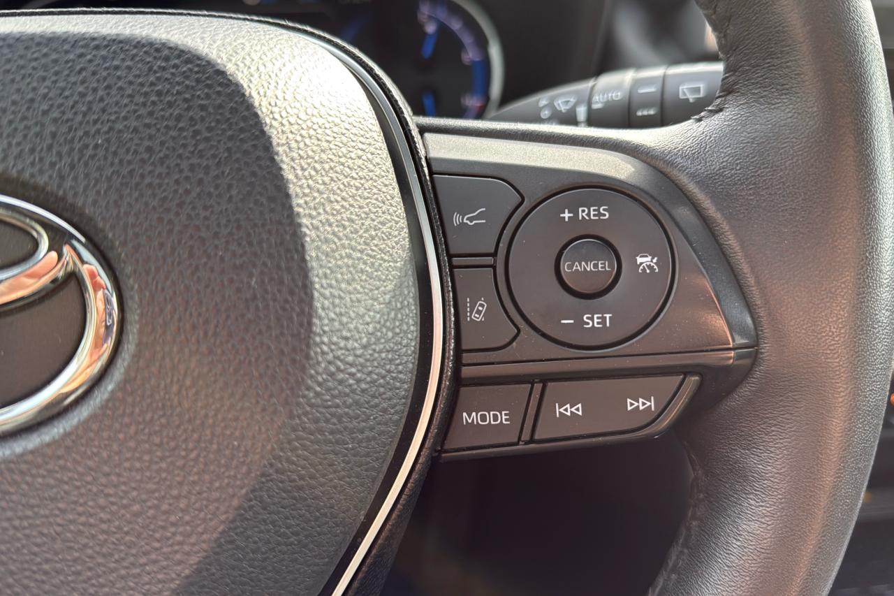 2021 Toyota RAV4 XSE Technology Package Photo