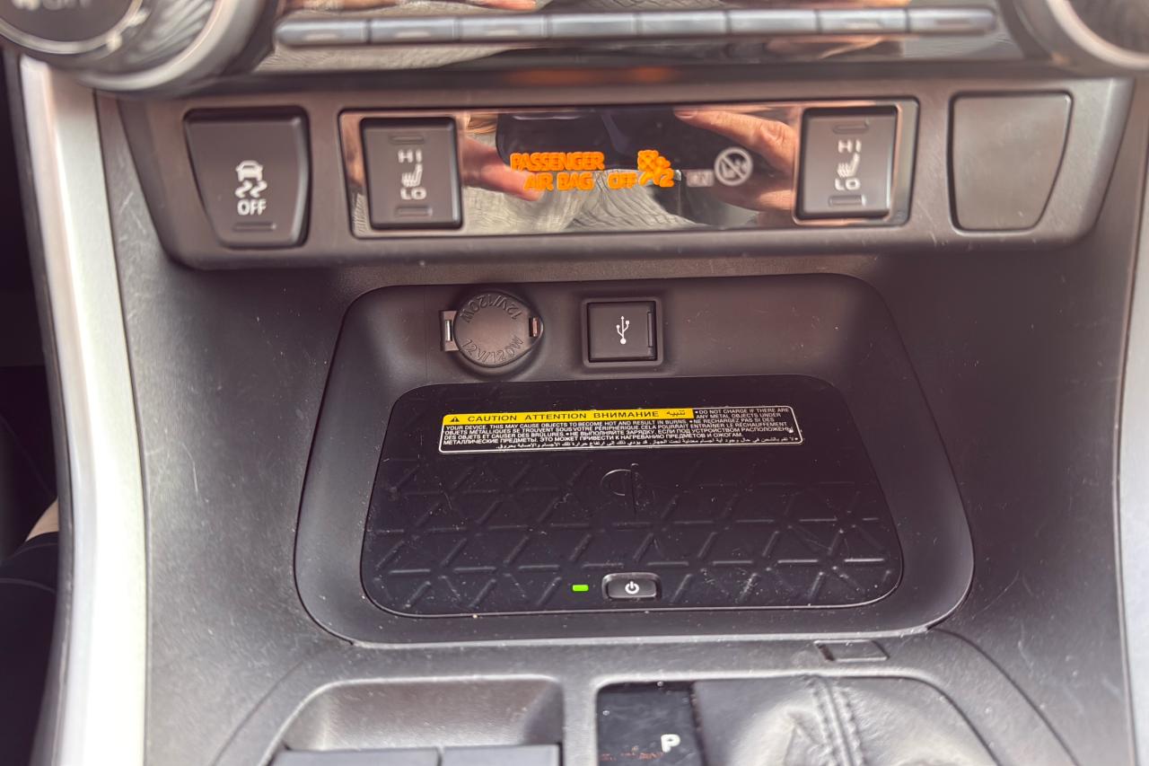 2021 Toyota RAV4 XSE Technology Package Photo