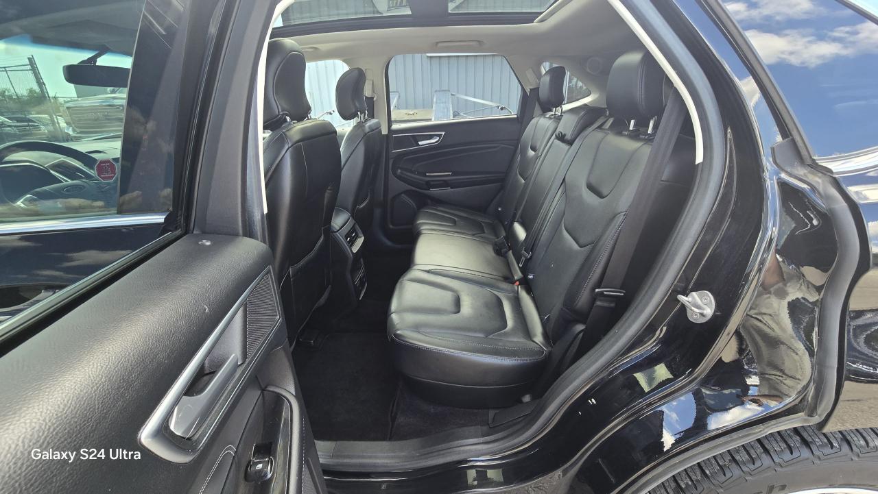 2017 Ford Edge Titanium - Photo #18
