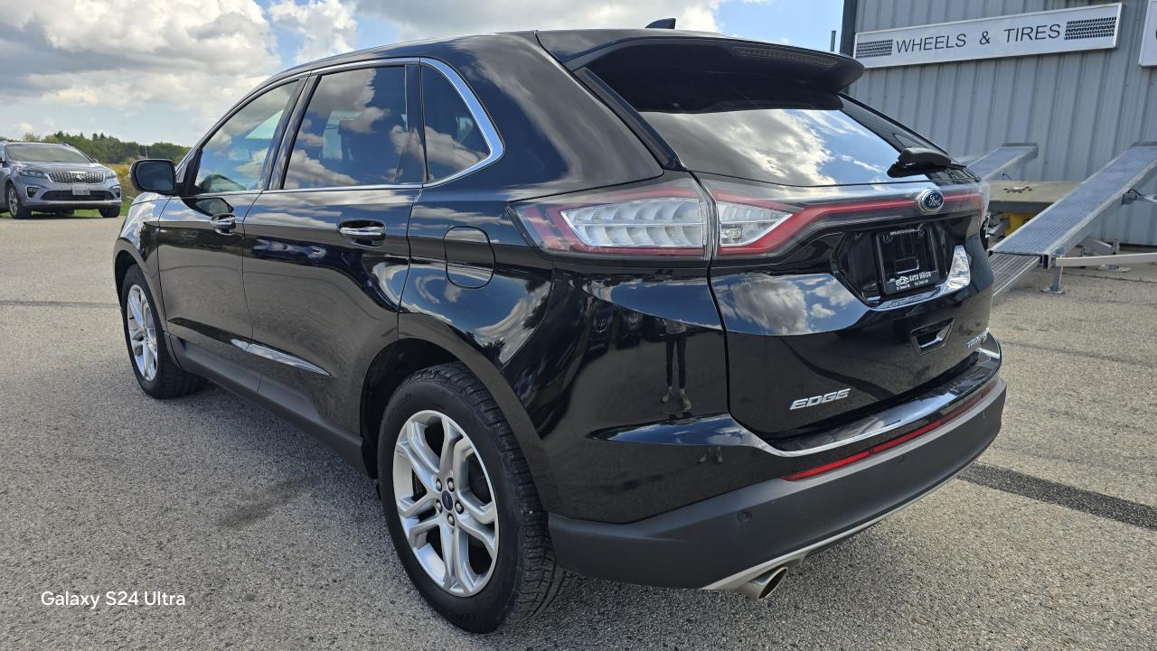 2017 Ford Edge Titanium - Photo #3