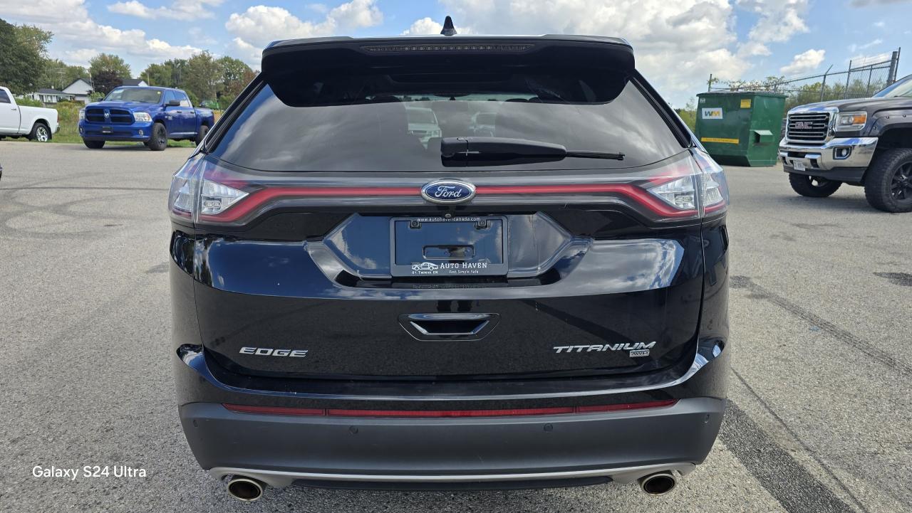 2017 Ford Edge Titanium - Photo #4