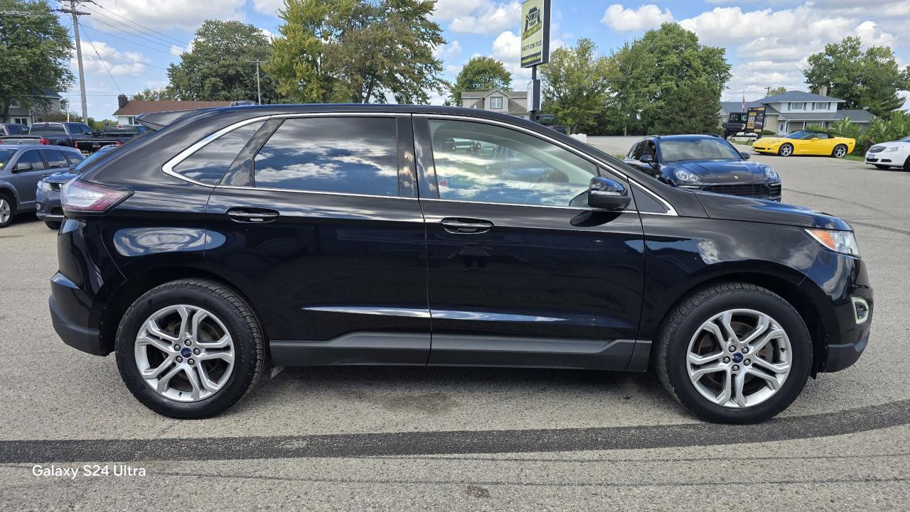 2017 Ford Edge Titanium - Photo #6