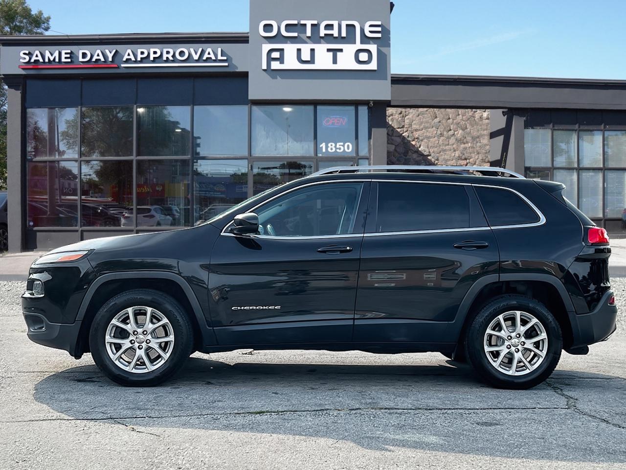 2017 Jeep Cherokee North 4WD Photo2