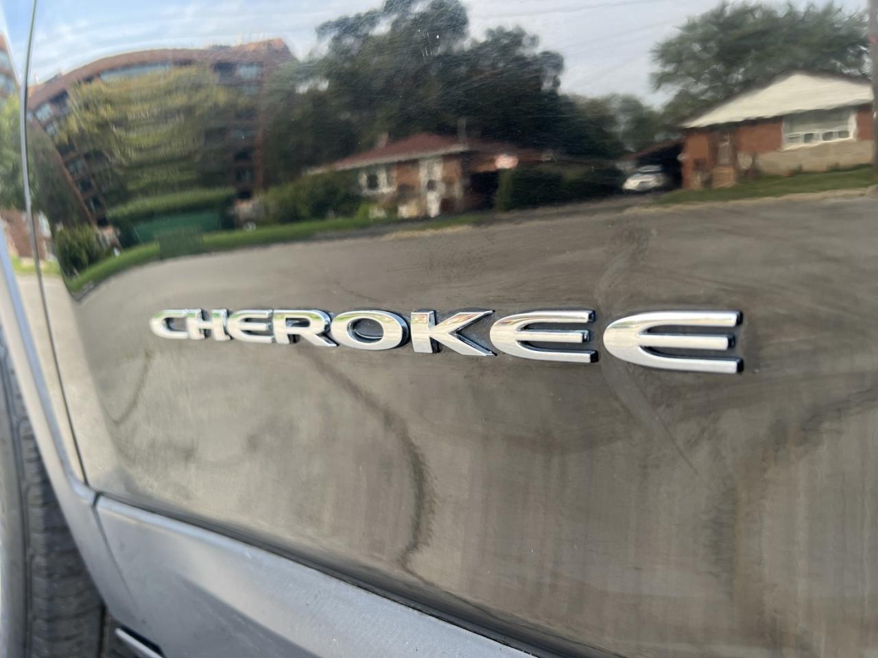 2017 Jeep Cherokee North 4WD - Photo #8