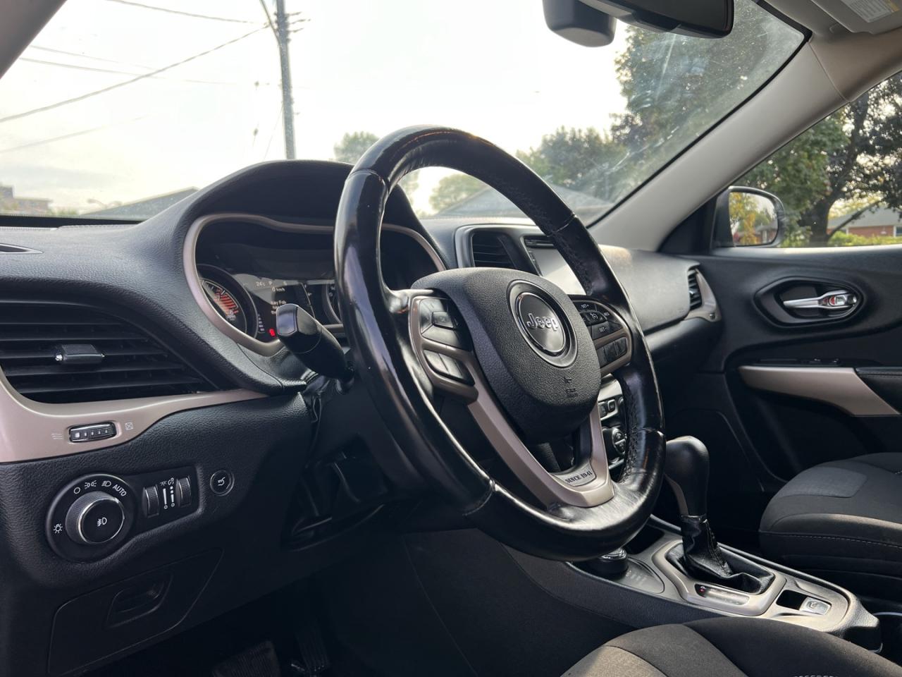2017 Jeep Cherokee North 4WD - Photo #16