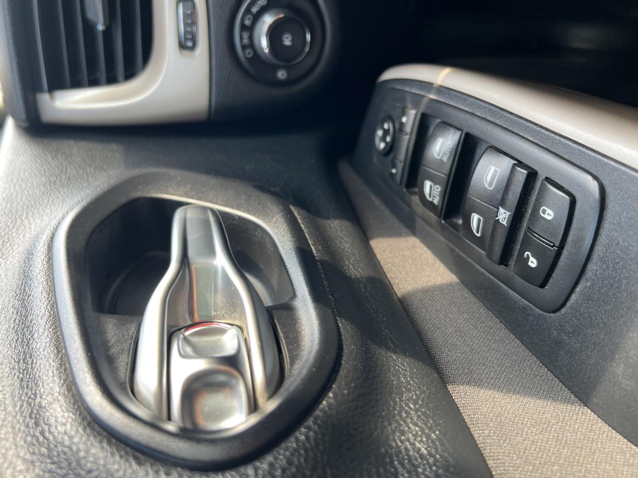 2017 Jeep Cherokee North 4WD - Photo #25