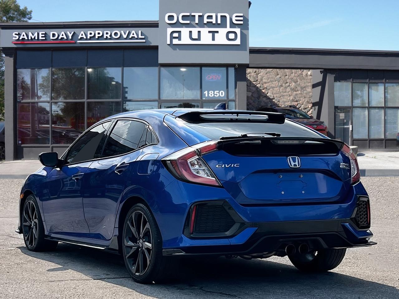 2019 Honda Civic Sport Touring CVT - Photo #5