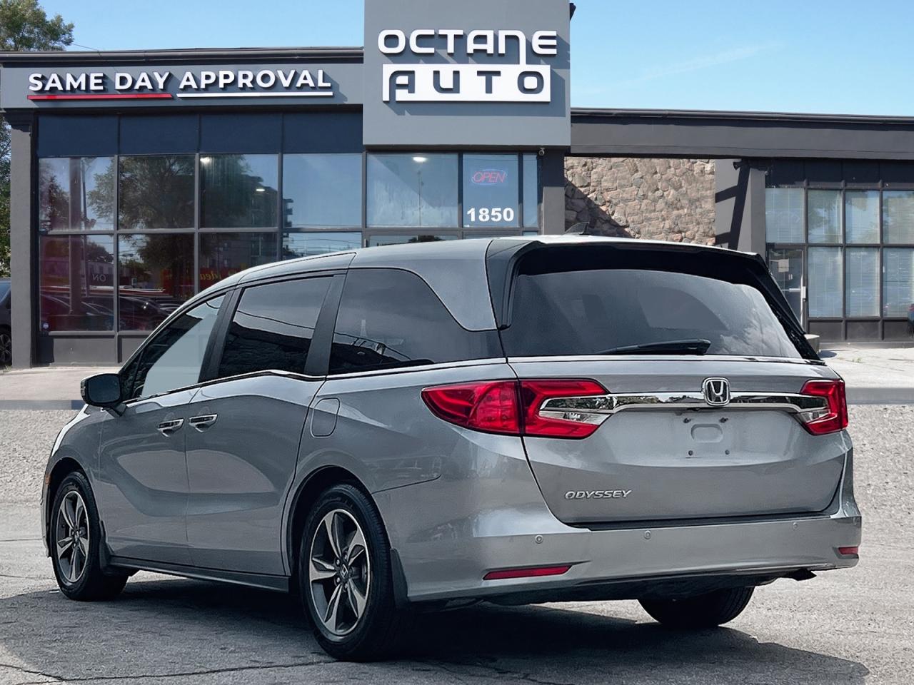 2018 Honda Odyssey EX-L RES Auto Photo3