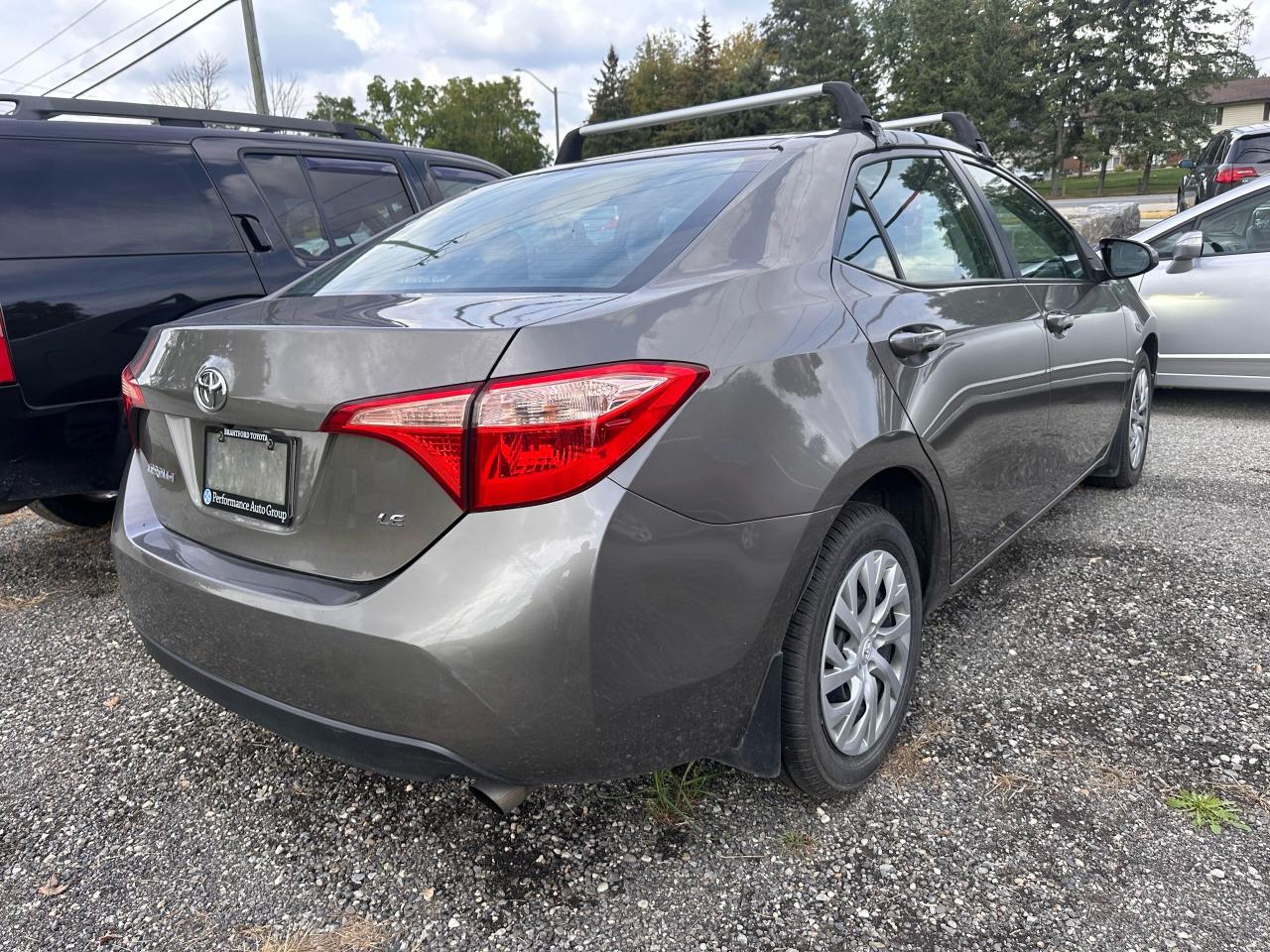 2018 Toyota Corolla LE - Photo #3