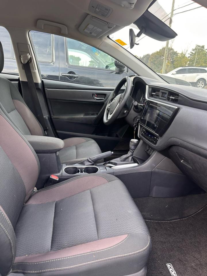 2018 Toyota Corolla LE - Photo #5