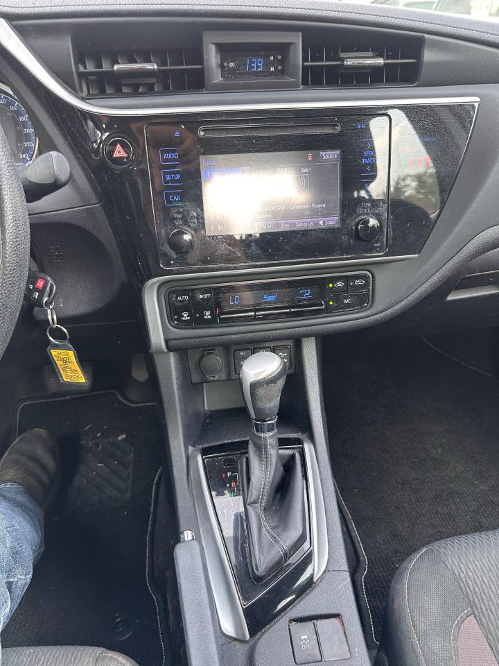 2018 Toyota Corolla LE - Photo #8