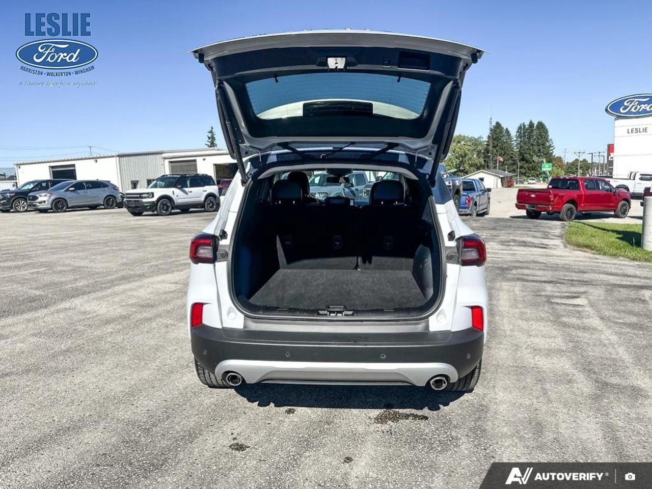 2025 Ford Escape Ford Blue Advantage - Platinum AWD Photo
