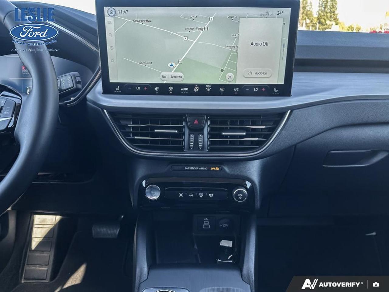 2025 Ford Escape Ford Blue Advantage - Platinum AWD Photo