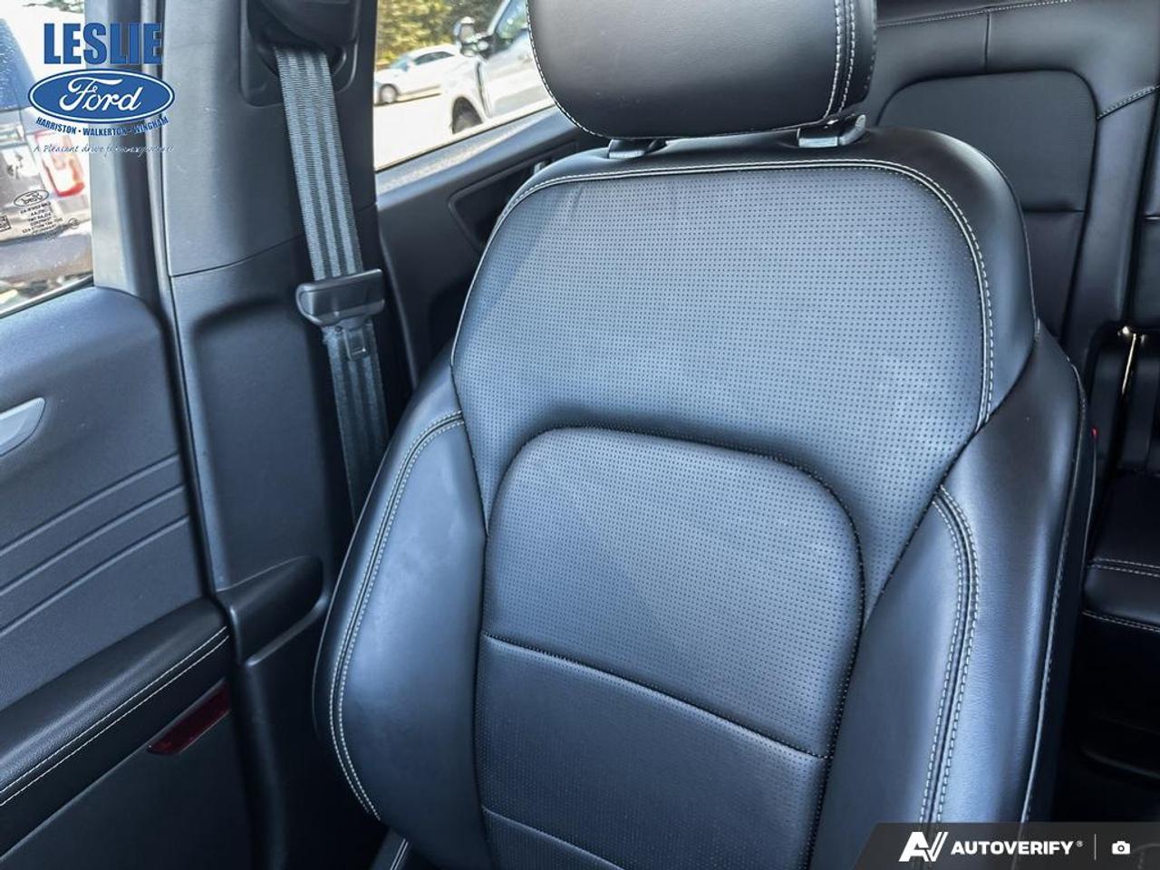 2025 Ford Escape Ford Blue Advantage - Platinum AWD Photo