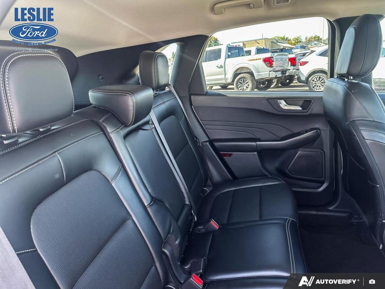 2025 Ford Escape Ford Blue Advantage - Platinum AWD Photo
