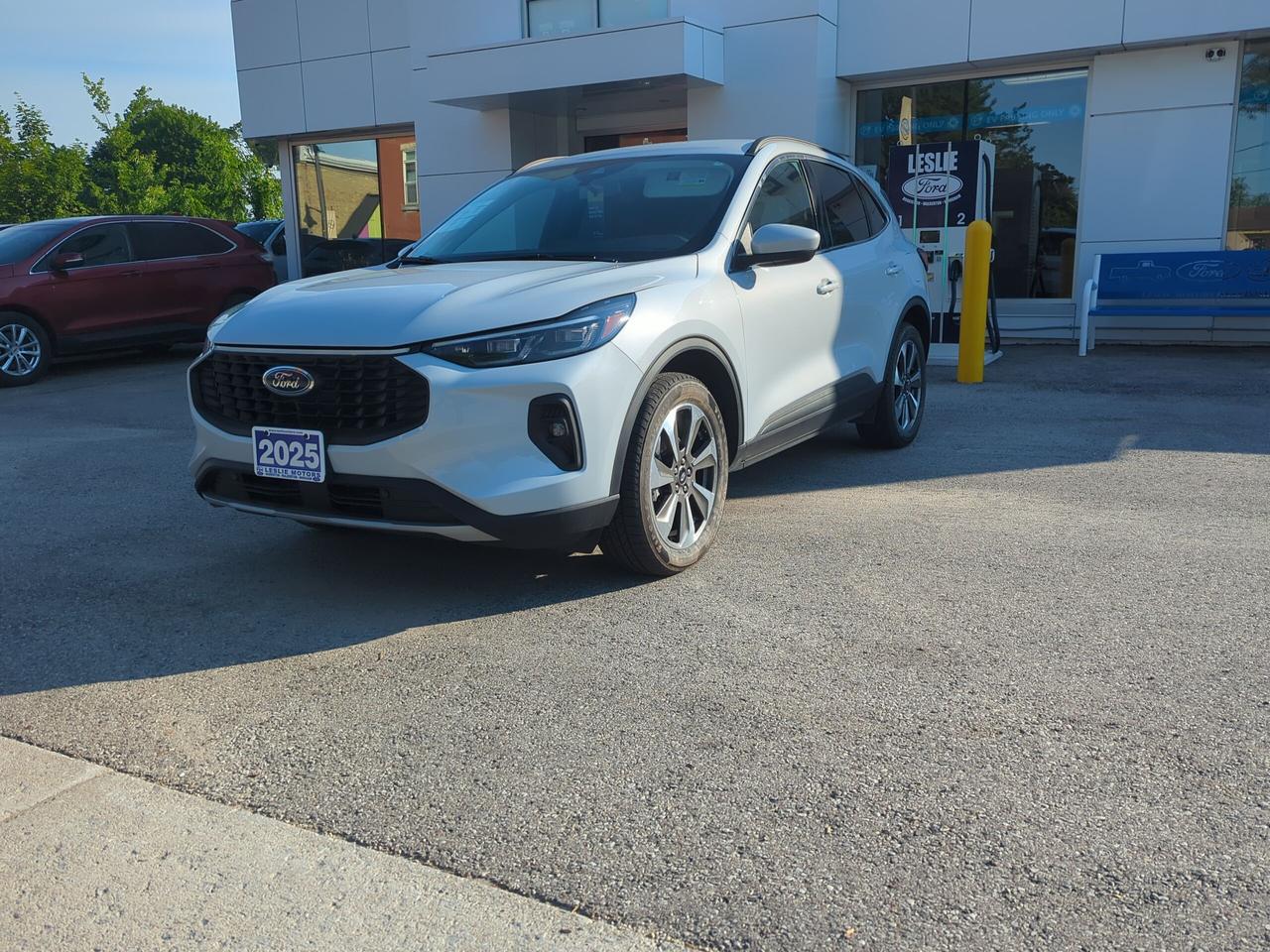 2025 Ford Escape Ford Blue Advantage - Platinum AWD Photo0