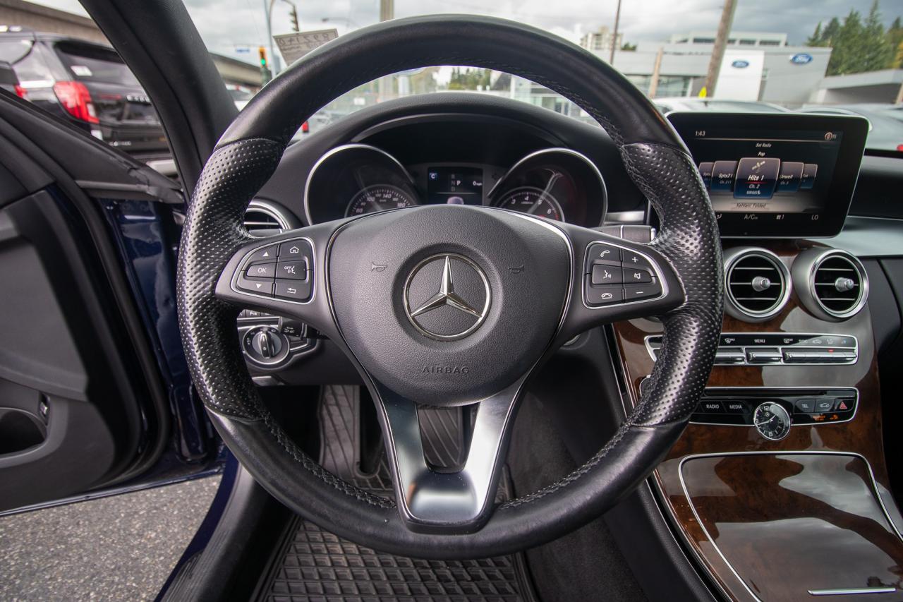 2018 Mercedes-Benz C 300 C 300 4MATIC Sedan Photo5