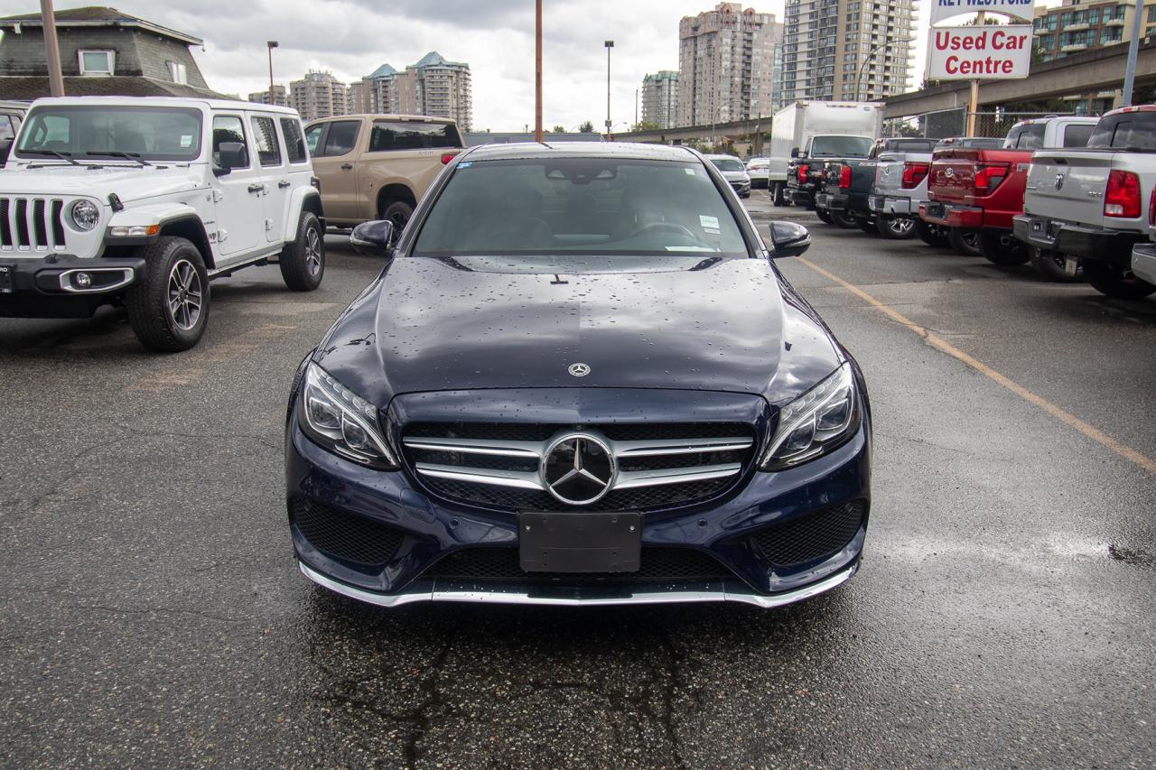 2018 Mercedes-Benz C 300 C 300 4MATIC Sedan Photo