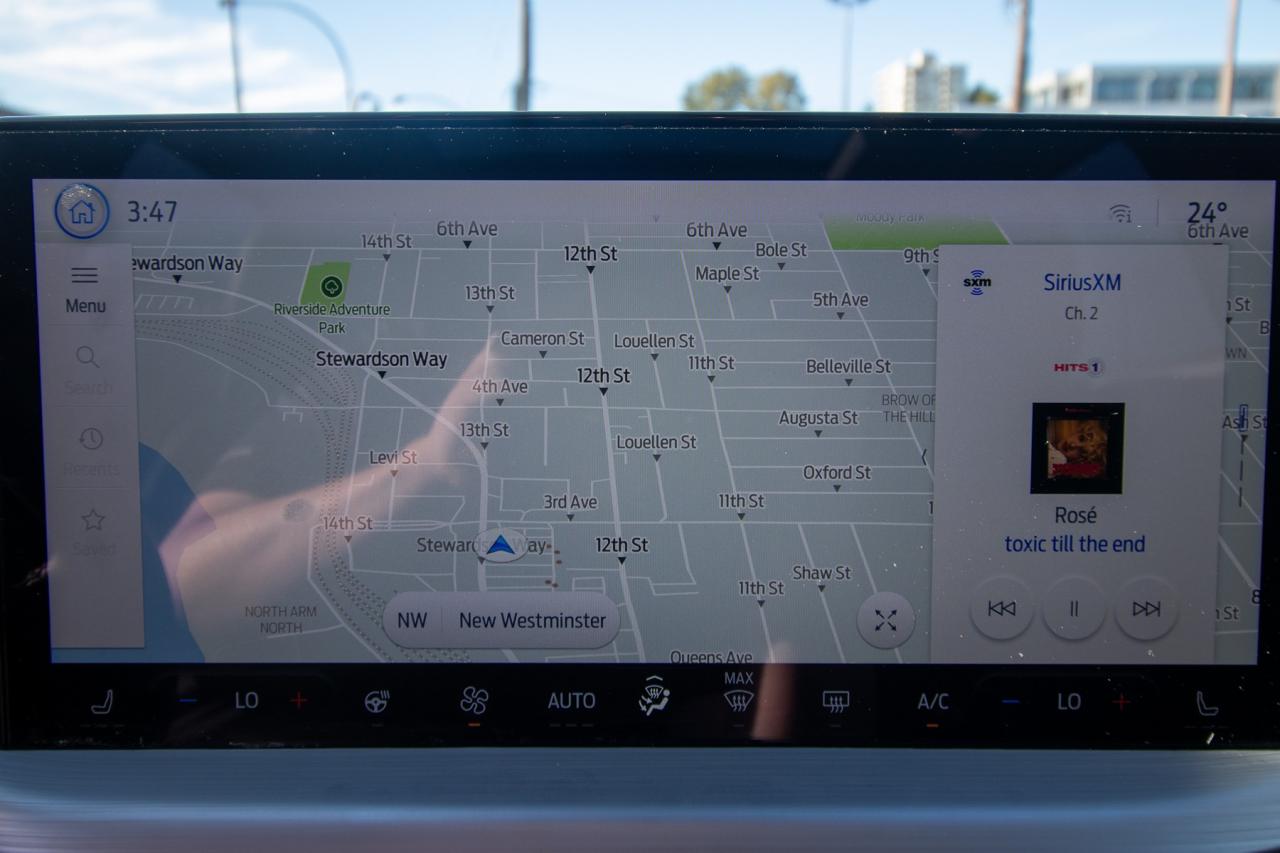 2024 Ford Escape Platinum AWD Photo5