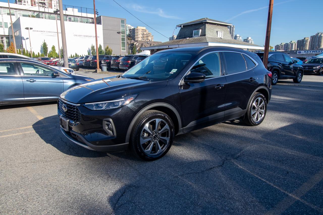 2024 Ford Escape Platinum AWD Photo5
