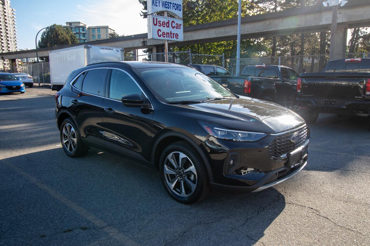 2024 Ford Escape Platinum AWD Photo4