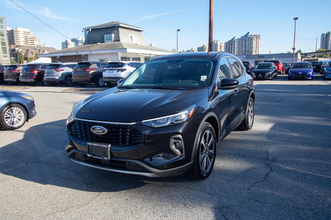 2024 Ford Escape Platinum AWD Photo1