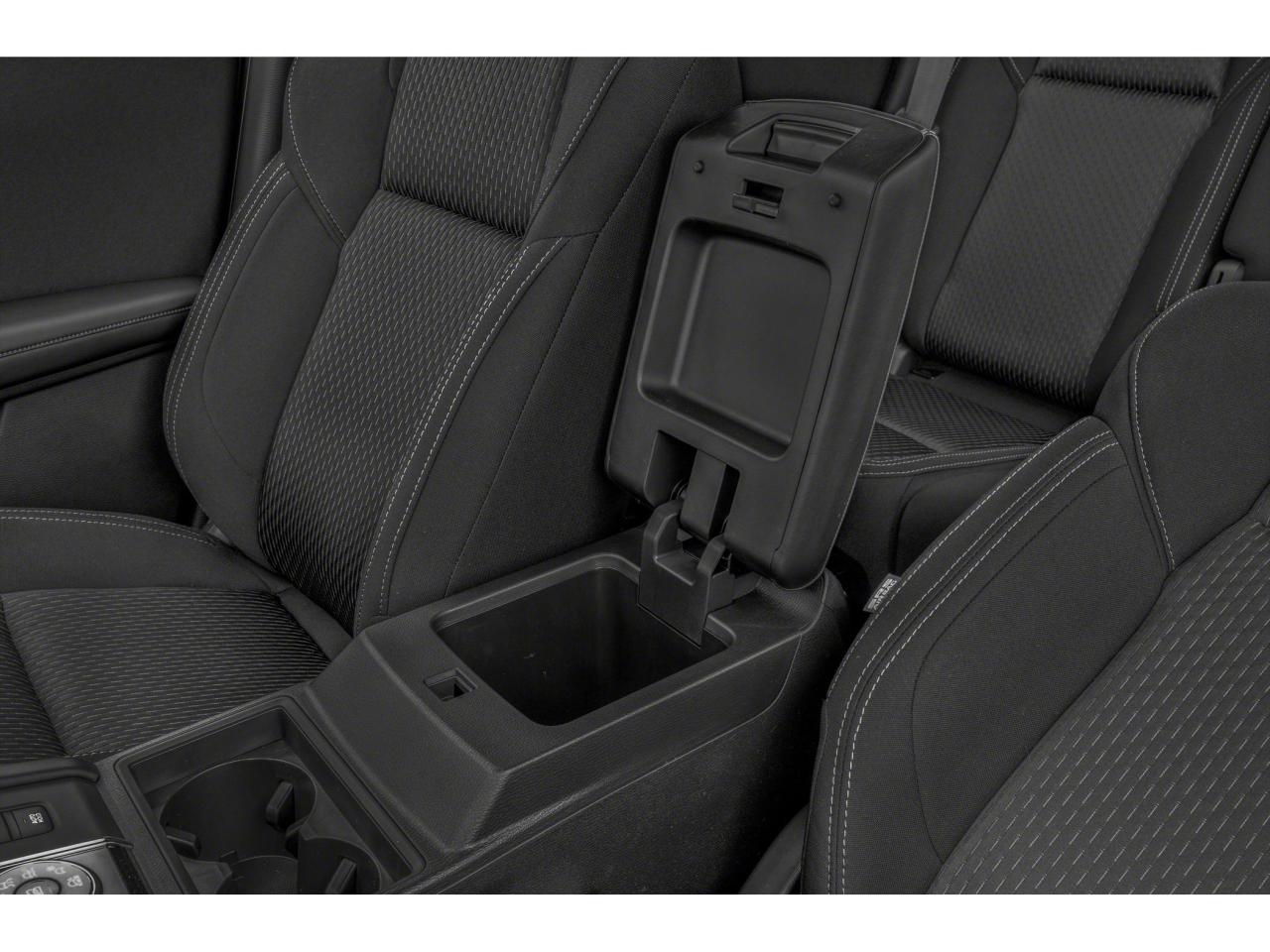 2024 Mitsubishi Outlander ES Photo5