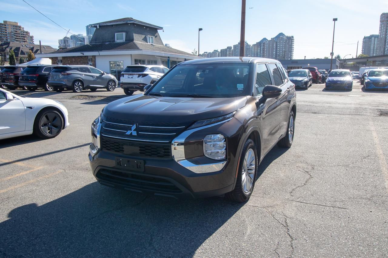 Used 2024 Mitsubishi Outlander ES S-AWC for sale in New Westminster, BC