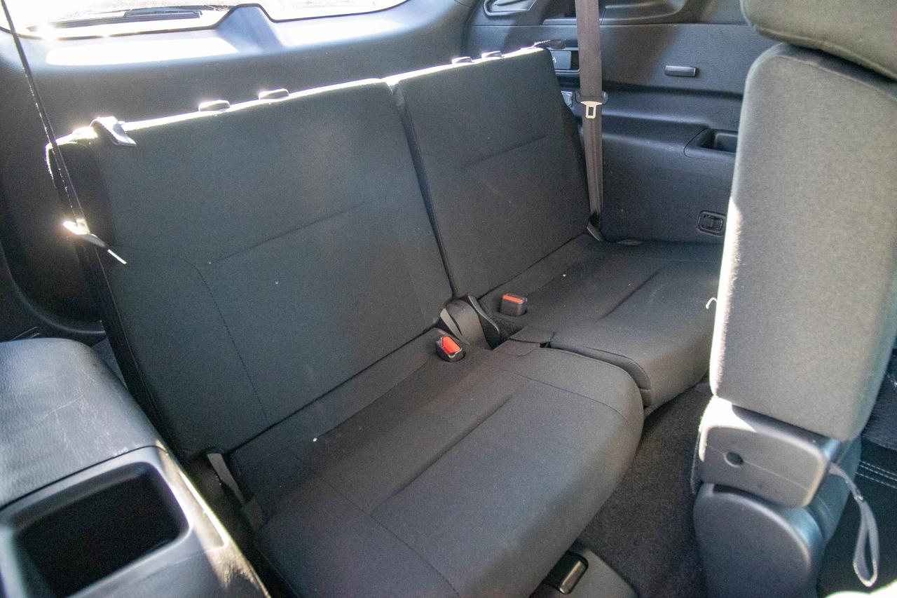 2024 Mitsubishi Outlander ES S-AWC Photo5