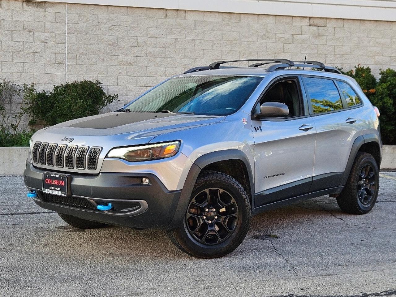Used 2019 Jeep Cherokee TRAILHAWK 4X4-CARPLAY-BLIND SPOT-CERTIFIED for sale in Toronto, ON