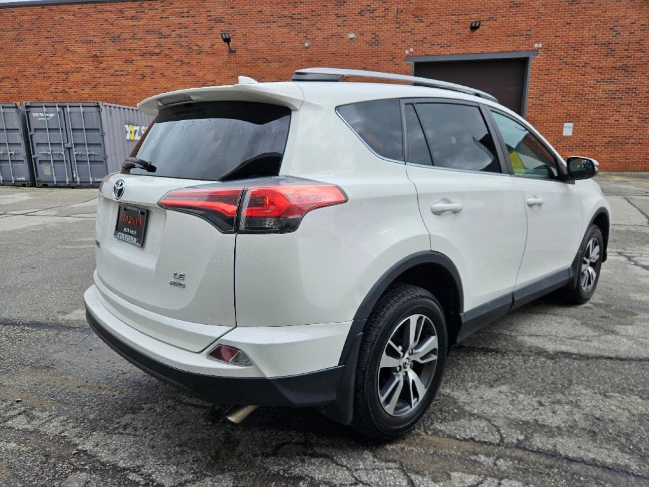 2018 Toyota RAV4 AWD LE-HEATED SEATS-LDW-BACK UP CAMERA Photo