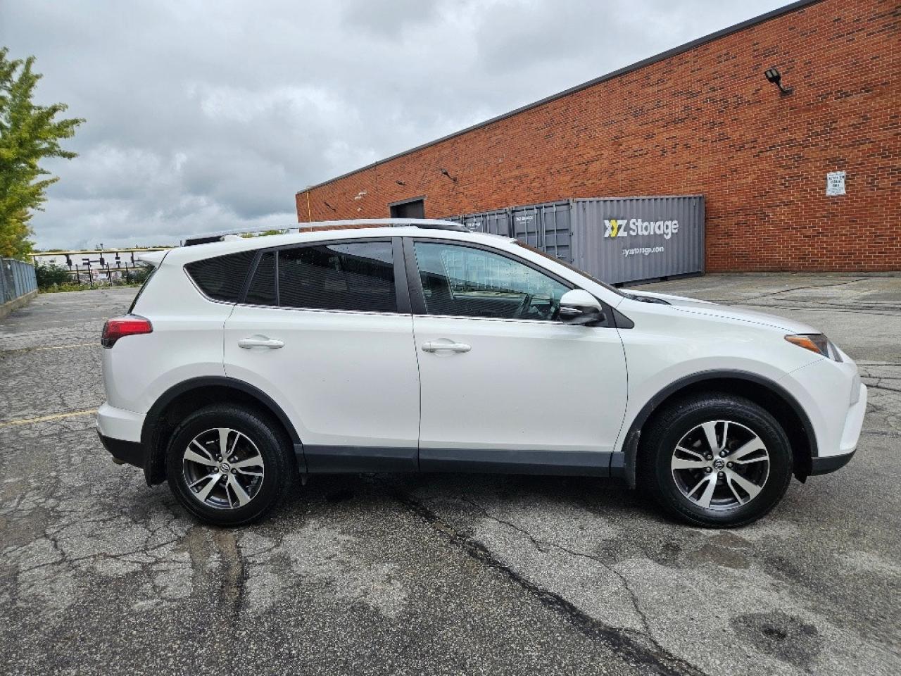 2018 Toyota RAV4 AWD LE-HEATED SEATS-LDW-BACK UP CAMERA Photo