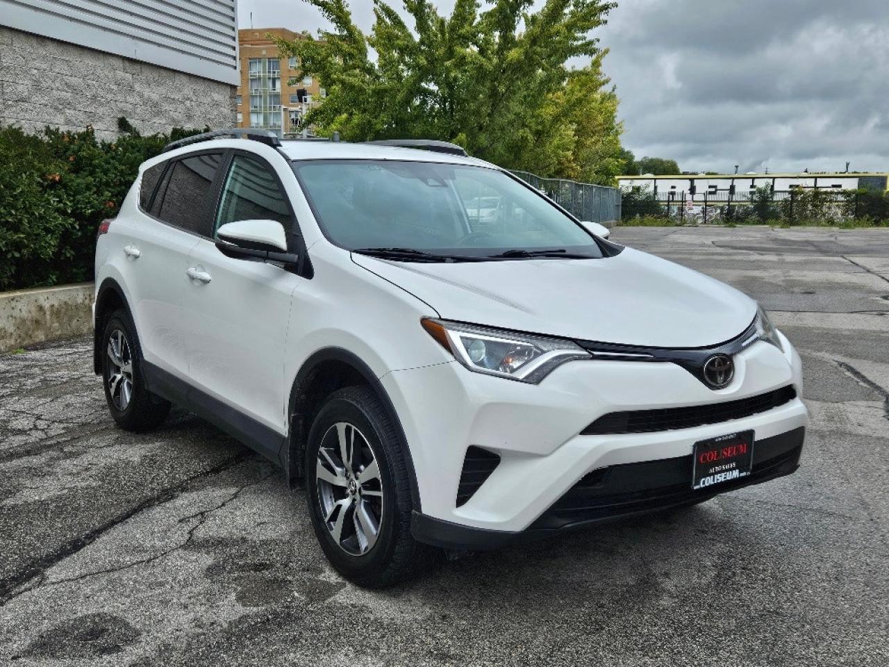2018 Toyota RAV4 AWD LE-HEATED SEATS-LDW-BACK UP CAMERA Photo