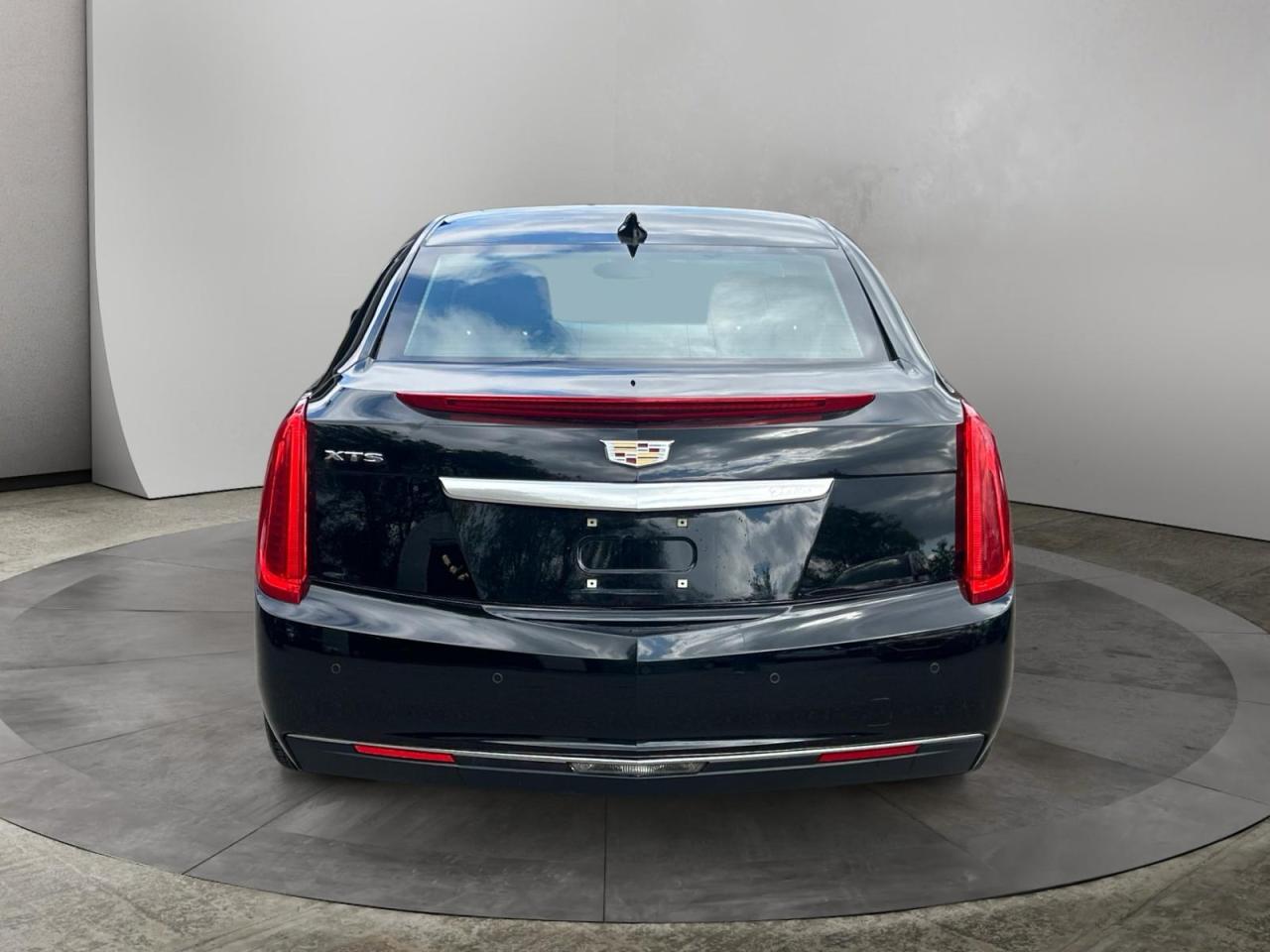 2017 Cadillac XTS  Photo