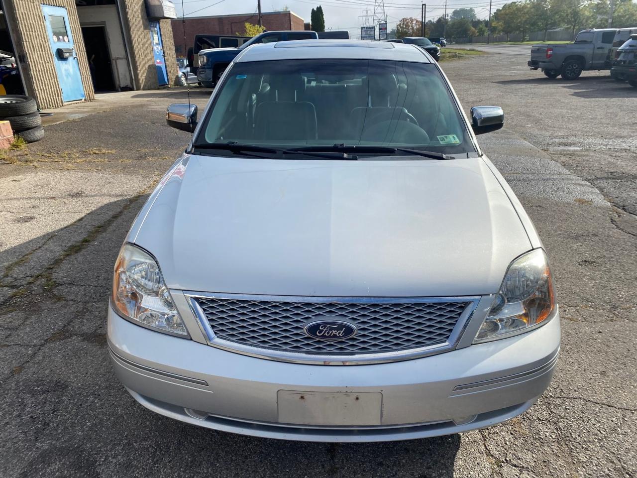 2005 Ford Five Hundred 4dr Sdn Limited - Photo #6