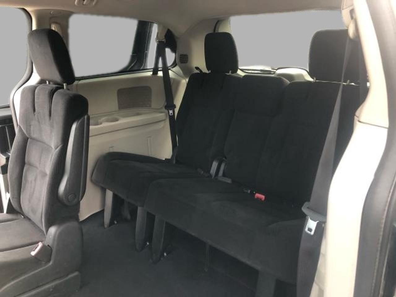 2017 Dodge Grand Caravan SXT / WOOD TRIM / 7 PASS Photo21