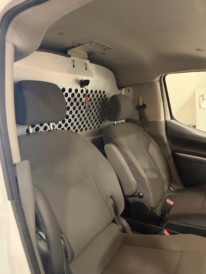 2019 Nissan NV200 2.5 S - Photo #17