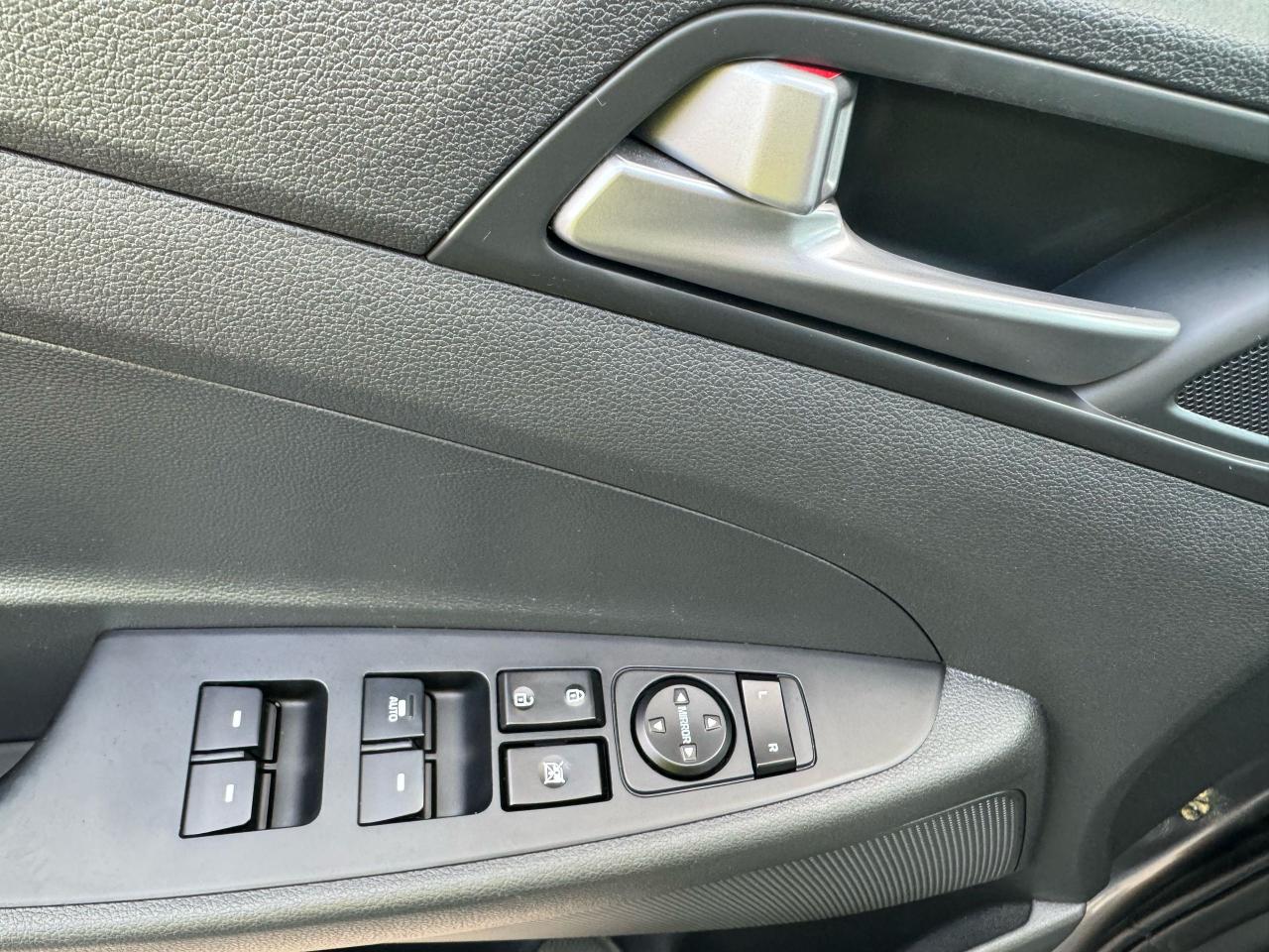 2017 Hyundai Tucson SE - Photo #18