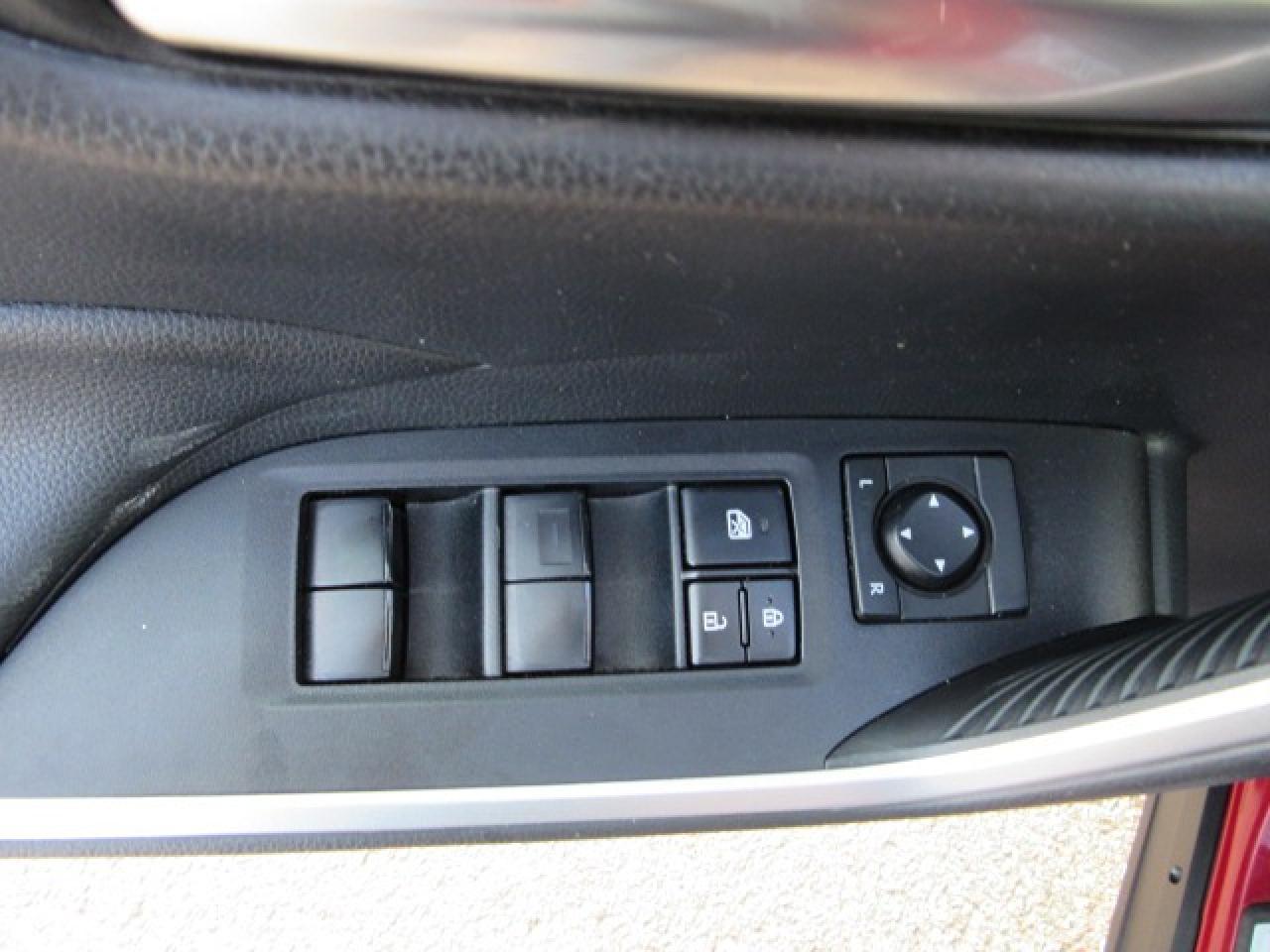 2019 Toyota RAV4 Hybrid XLE Photo