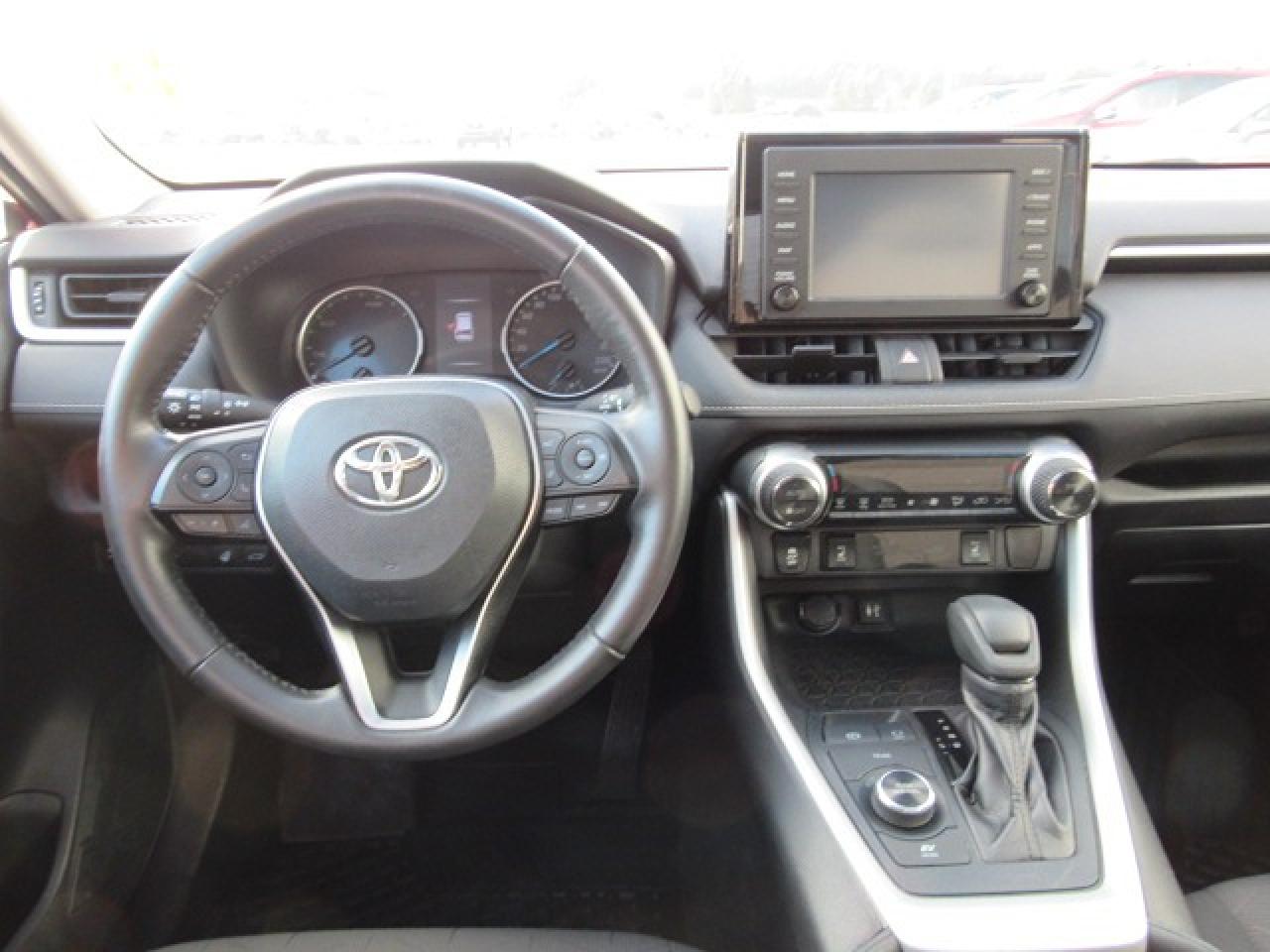 2019 Toyota RAV4 Hybrid XLE Photo