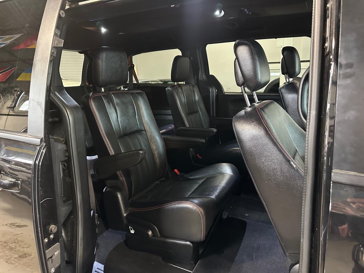 2019 Dodge Grand Caravan GT | LEATHER | HEATED SEATS | GT RIMS - Photo #11