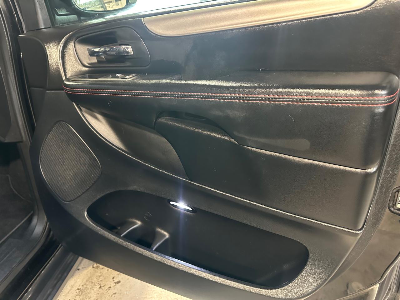 2019 Dodge Grand Caravan GT | LEATHER | HEATED SEATS | GT RIMS - Photo #10