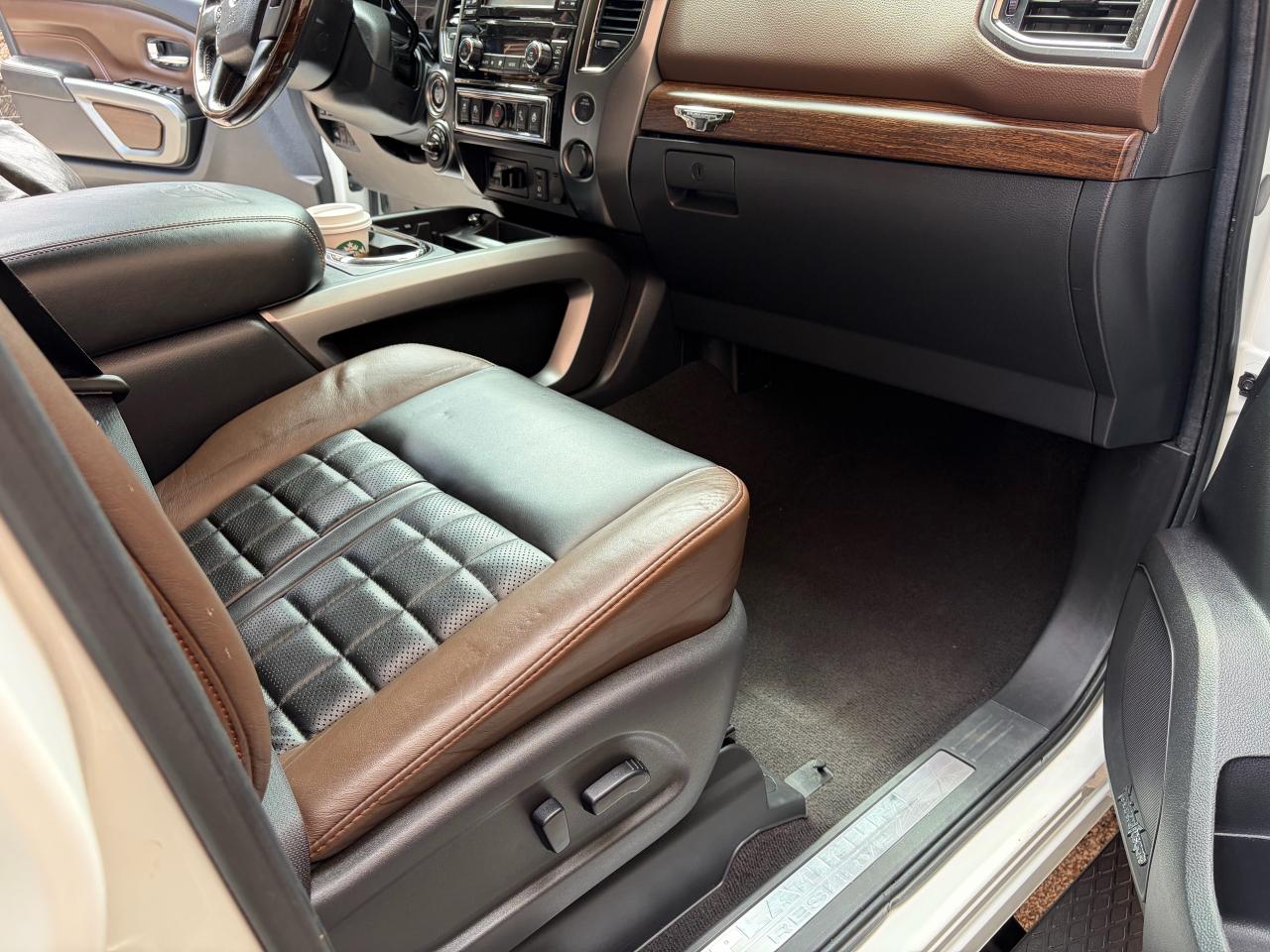 2017 Nissan Titan Platinum Reserve - Photo #9